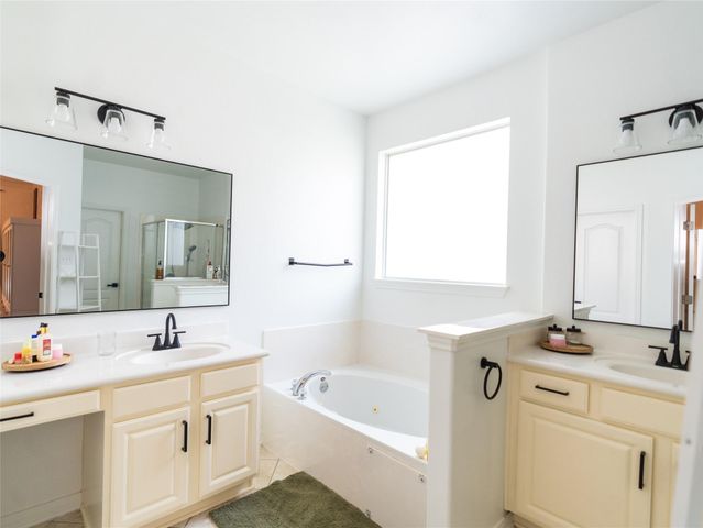 1221 Laurel Oak TRL, Pflugerville, TX 78660