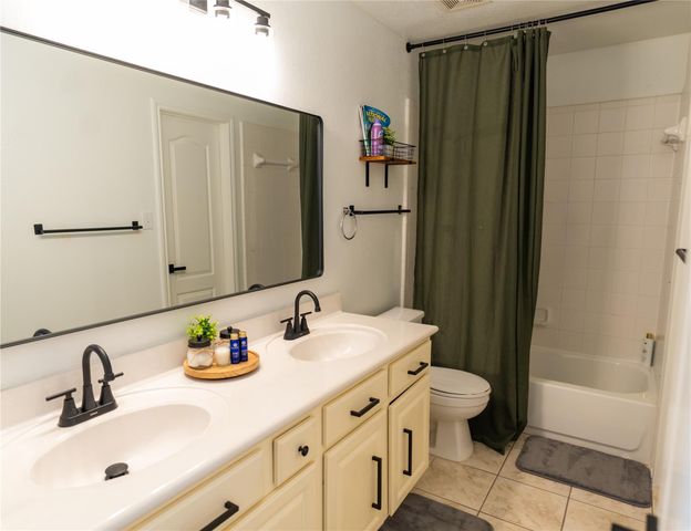 1221 Laurel Oak TRL, Pflugerville, TX 78660