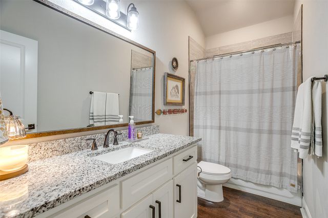 114 Tuggle Street, Waxahachie, TX 75165