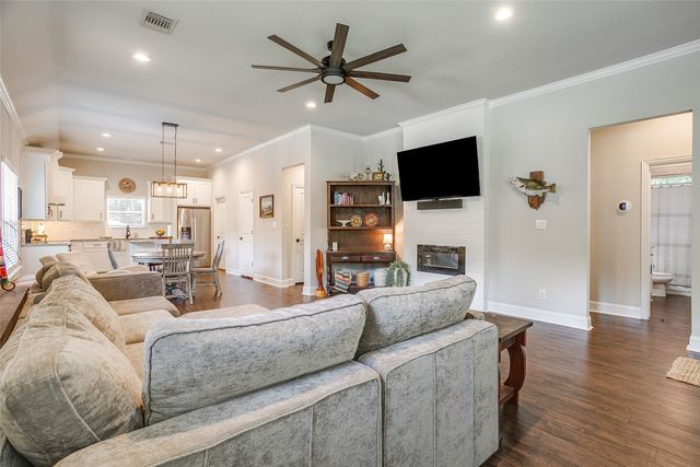 114 Tuggle Street, Waxahachie, TX 75165