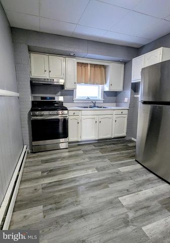 423 E DEWART ST, Shamokin, PA 17872