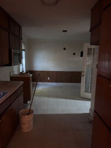 1512 Muse Street, Fort Worth, TX 76112