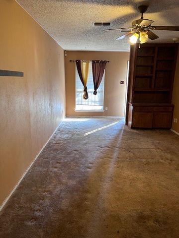 1512 Muse Street, Fort Worth, TX 76112