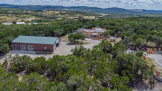 182 country point, Lakehills, TX 78063