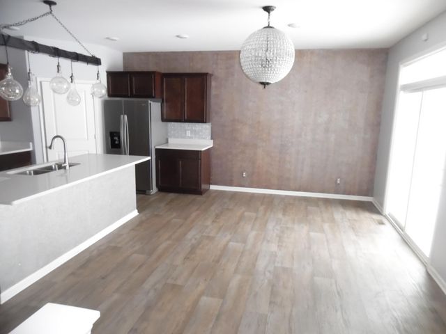 7768 W 105th Place, St. John, IN 46373