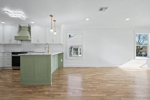 1400 N Winston Avenue, Tulsa, OK 74115