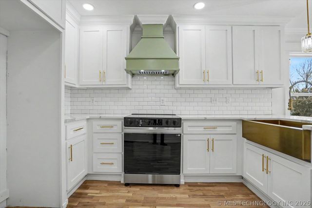 1400 N Winston Avenue, Tulsa, OK 74115