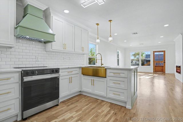 1400 N Winston Avenue, Tulsa, OK 74115