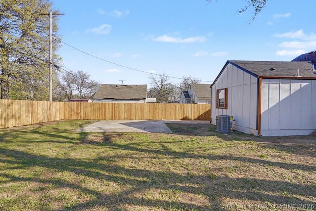 1400 N Winston Avenue, Tulsa, OK 74115