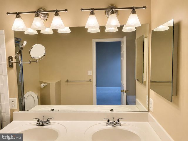13225 ROLLING PLAINS CT, Herndon, VA 20171