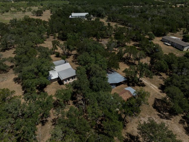 122 Winding Creek RD, Spicewood, TX 78669