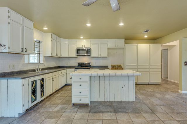 122 Winding Creek RD, Spicewood, TX 78669