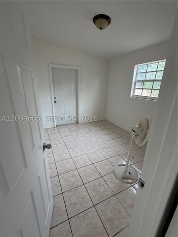 520 W 22nd St, Hialeah, FL 33010