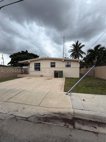 520 W 22nd St, Hialeah, FL 33010
