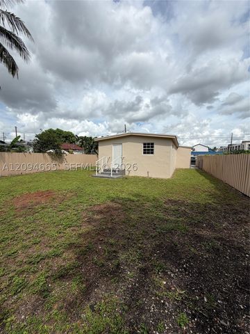 520 W 22nd St, Hialeah, FL 33010