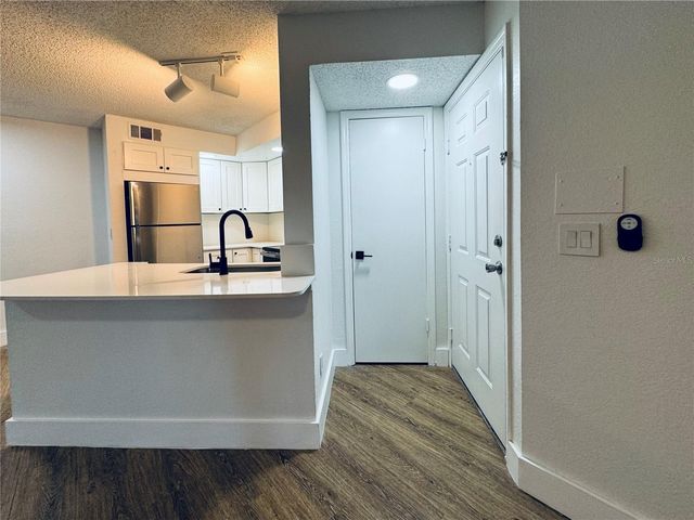 4630 COMMANDER DRIVE 1023, Orlando, FL 32822