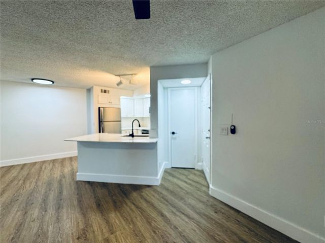 4630 COMMANDER DRIVE 1023, Orlando, FL 32822