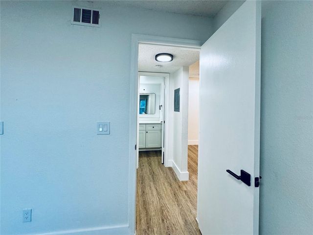 4630 COMMANDER DRIVE 1023, Orlando, FL 32822