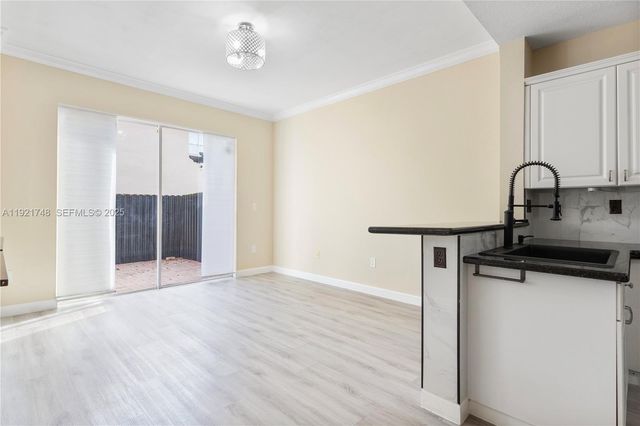 7257 NW 113th Pl, Doral, FL 33178