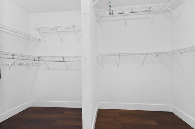 7257 NW 113th Pl, Doral, FL 33178