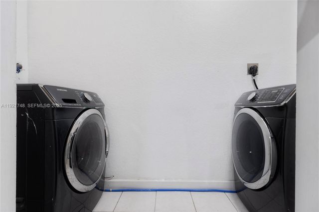 7257 NW 113th Pl, Doral, FL 33178