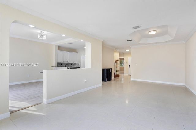 7257 NW 113th Pl, Doral, FL 33178