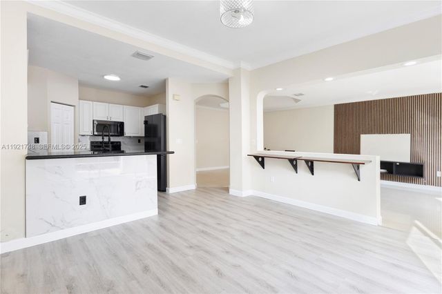 7257 NW 113th Pl, Doral, FL 33178