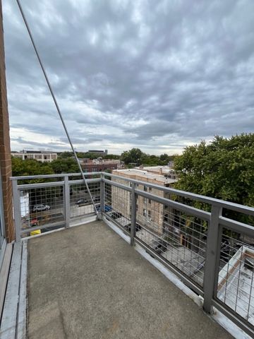 3920 N Sheridan Road 508, Chicago, IL 60613