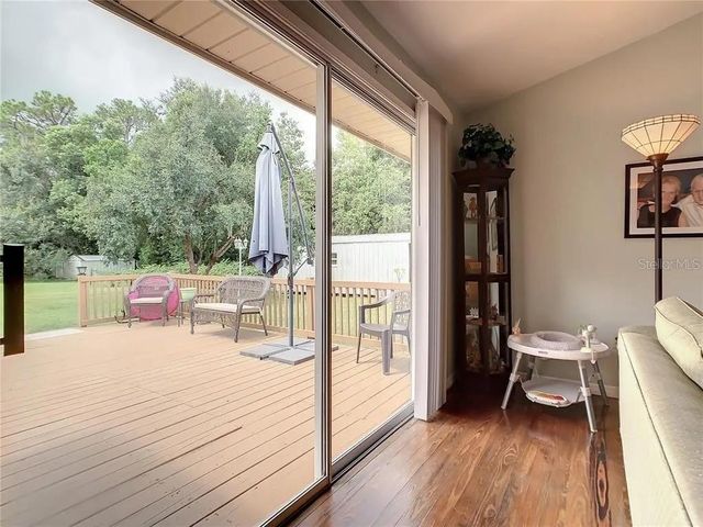 17444 EAST ROAD, Umatilla, FL 32784