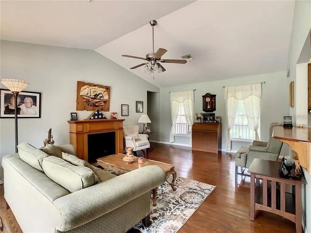 17444 EAST ROAD, Umatilla, FL 32784