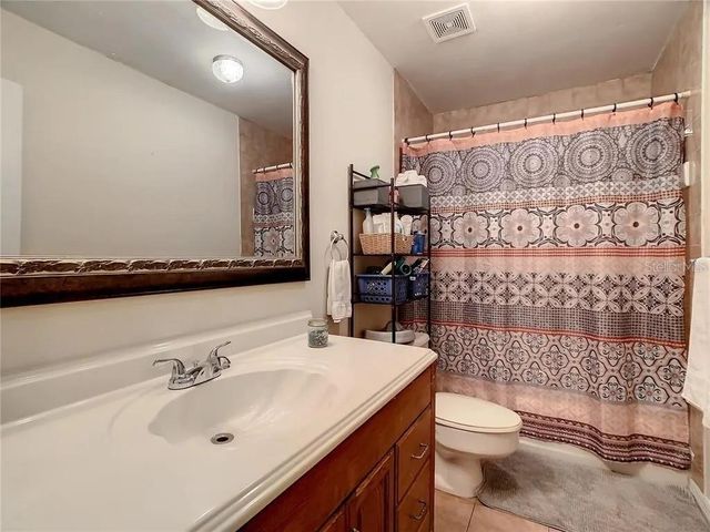 17444 EAST ROAD, Umatilla, FL 32784