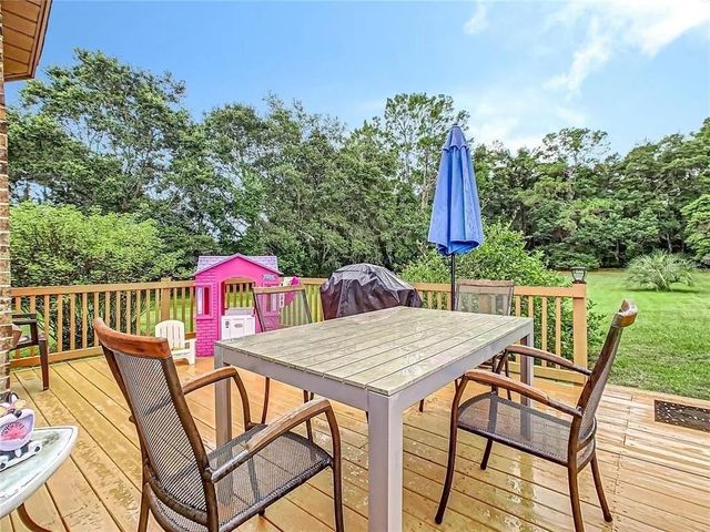 17444 EAST ROAD, Umatilla, FL 32784