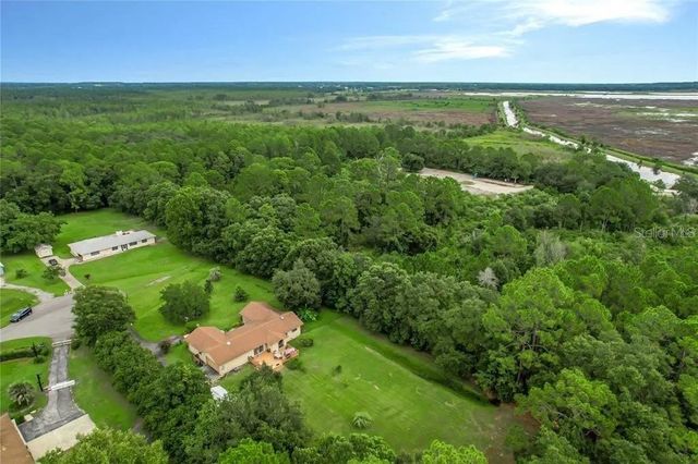 17444 EAST ROAD, Umatilla, FL 32784