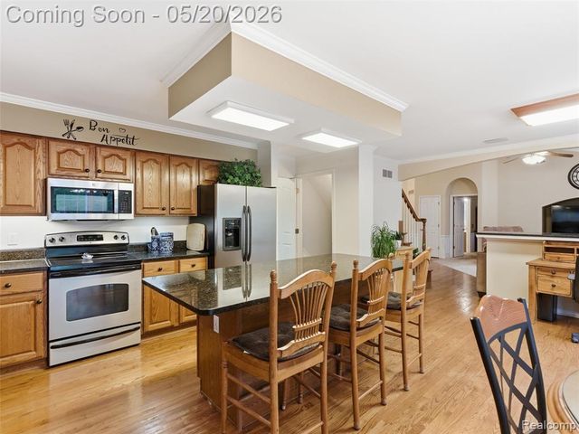 3368 Mill Lake Road, Lake Orion, MI 48360