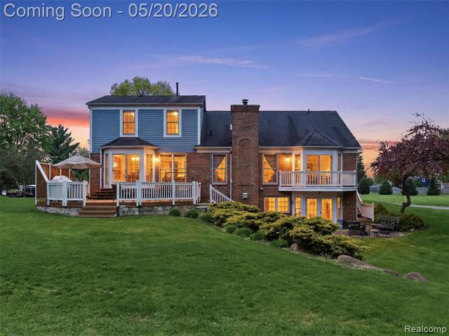 3368 Mill Lake Road, Lake Orion, MI 48360
