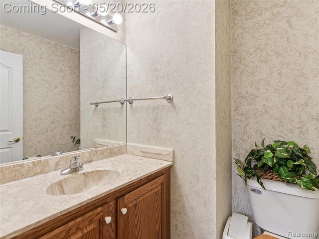 3368 Mill Lake Road, Lake Orion, MI 48360