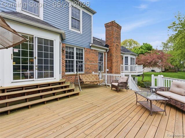3368 Mill Lake Road, Lake Orion, MI 48360
