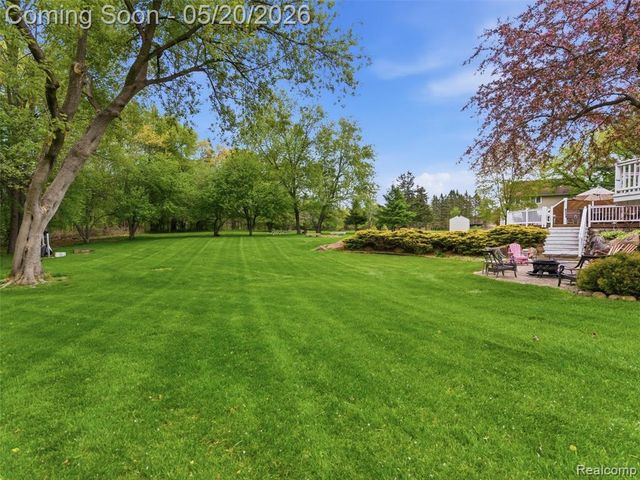 3368 Mill Lake Road, Lake Orion, MI 48360