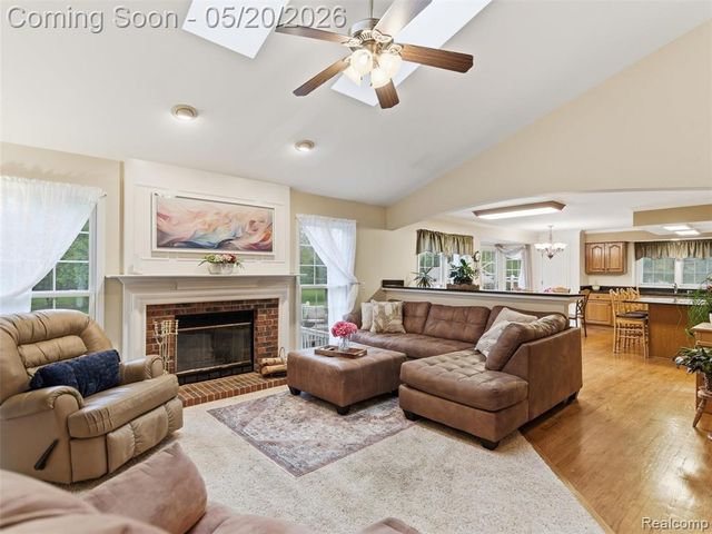 3368 Mill Lake Road, Lake Orion, MI 48360