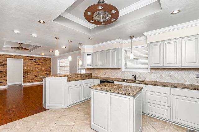 3972 Edgemont Dr, Baton Rouge, LA 70814