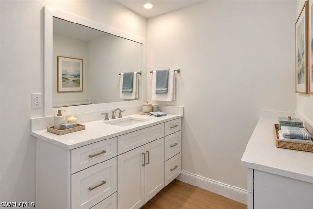 6030 Chardonnay LN 204, Naples, FL 34119