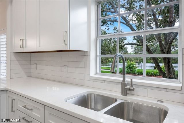 6030 Chardonnay LN 204, Naples, FL 34119