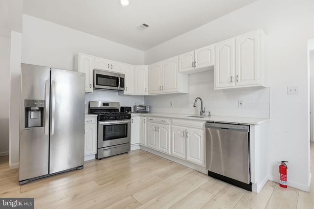 2638 NE PRATT ST, Philadelphia, PA 19137
