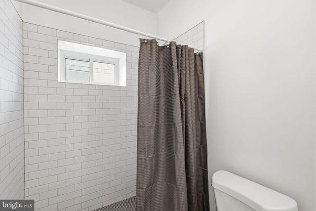 2638 NE PRATT ST, Philadelphia, PA 19137