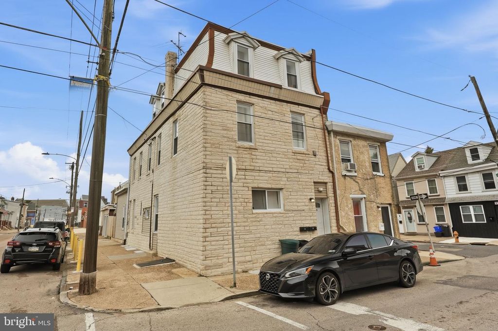 2638 NE PRATT ST, Philadelphia, PA 19137