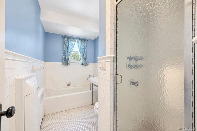 1845 Hering Avenue, Bronx, NY 10461