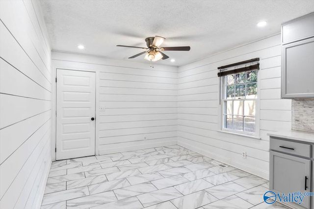 3112 Delia Lane NW, Huntsville, AL 35810