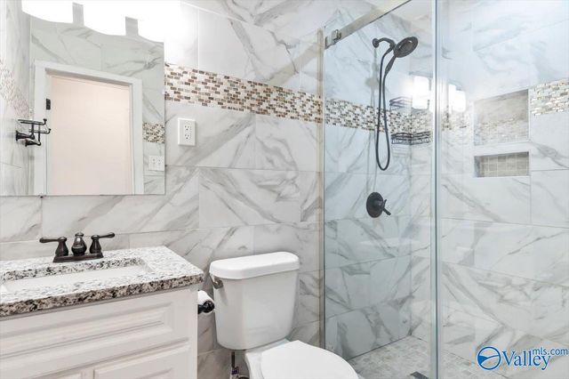 3112 Delia Lane NW, Huntsville, AL 35810