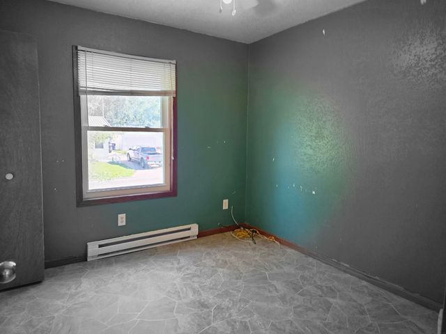 1662 Oakwood Drive, Waterloo, IA 50703