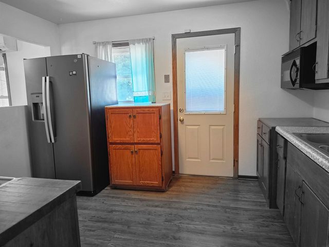 1662 Oakwood Drive, Waterloo, IA 50703